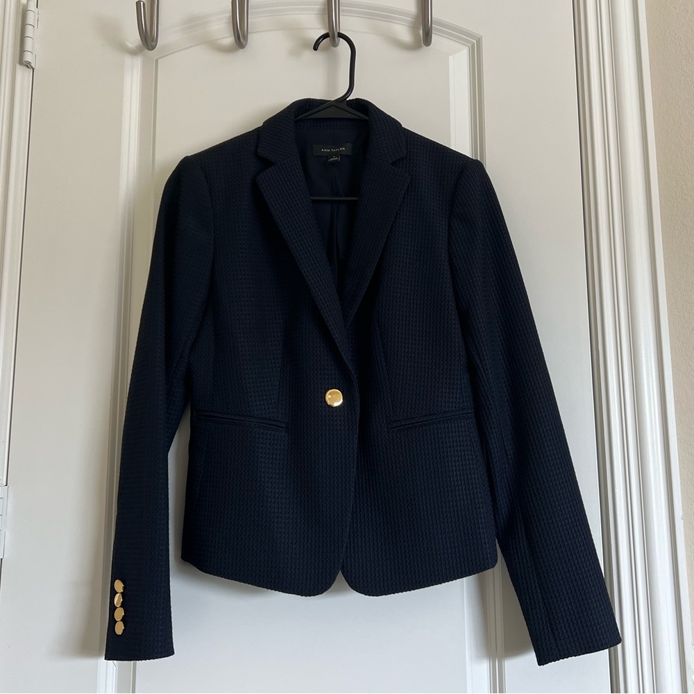 Ann Taylor Navy Waffle Woven Blazer with Gold Hardware - Size 0